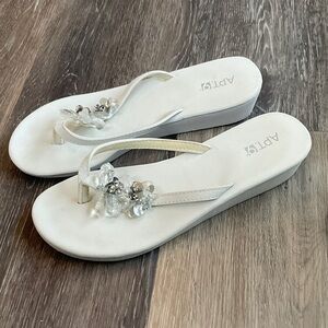 Apt. 9 White Floral Embellished Wedge Sandals